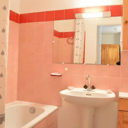 2p, 4 Couchages, Terrasse Et Salon De Jardin à 200m De La Plage, - Fr-1-226a-22