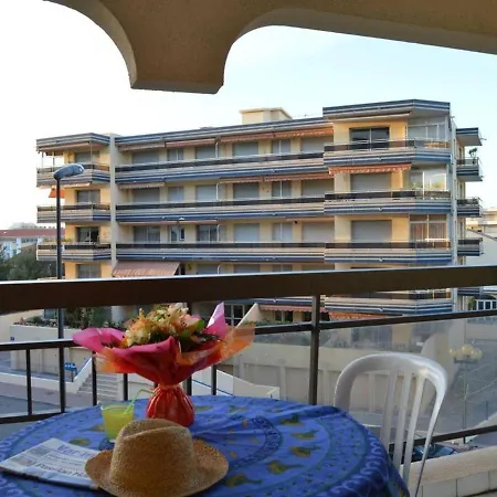2p, 4 Couchages, Terrasse Et Salon De Jardin à 200m De La Plage, - Fr-1-226a-22 *