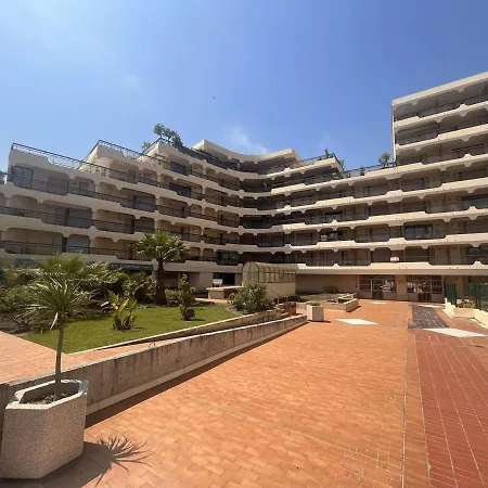 2p, 4 Couchages, Terrasse Et Salon De Jardin à 200m De La Plage, - Fr-1-226a-22 Appartement Fréjus