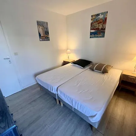 2p, 4 Couchages, Terrasse Et Salon De Jardin à 200m De La Plage, - Fr-1-226a-22 Fréjus